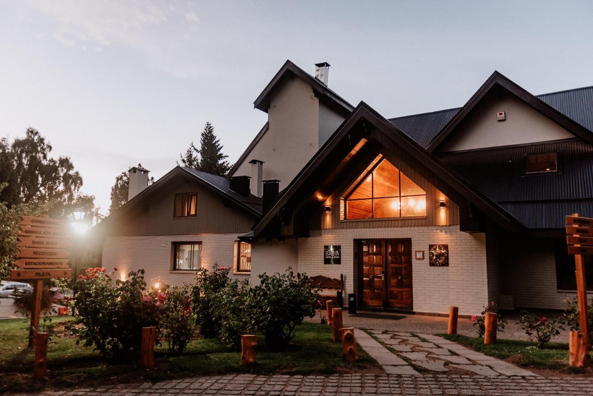Basia Hotel & Sushi San Carlos de Bariloche Exterior photo